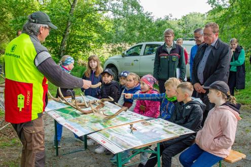 Auftaktveranstaltung Waldjugendspiele - Station zum Lebensraum Rothirsch